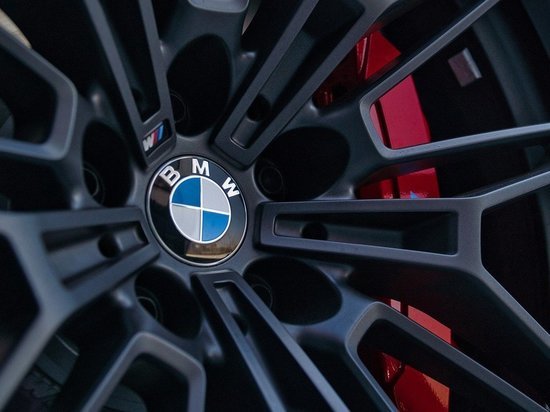 Тамбовчанка оплатила штрафы ГИБДД под страхом потерять BMW X6
