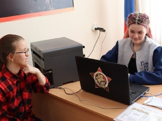 Волонтеры помогут жителям Колымы оформить фото для «Бессмертного полка»