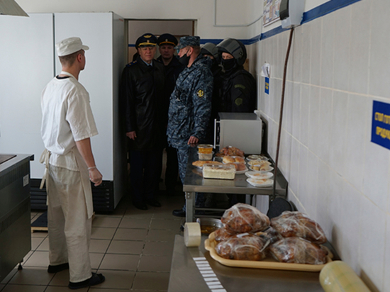 Исправительную колонию в Заозерном посетил прокурор Хабаровского края