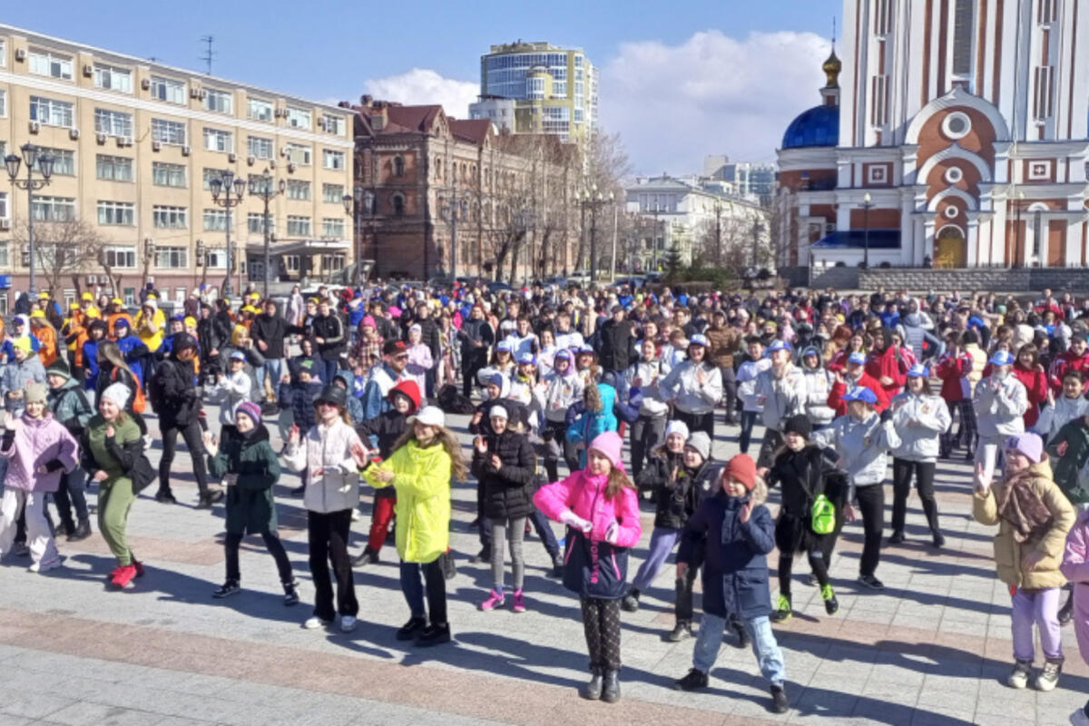 Погода в хабаровске на 9 мая. День города Хабаровск. Видео ко Дню Хабаровска. Зарядка Победы. Что сегодня за день в Хабаровске.