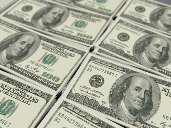 Российские банки вновь начали продавать наличную валюту
