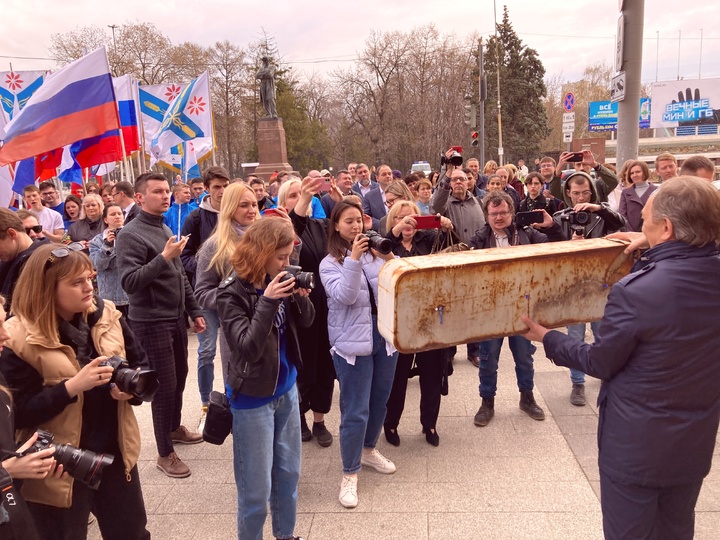 Сестры просп имени петра столыпина 10 фото На Саратовской Консерватории торжественно заменили табличку на "проспект имени П