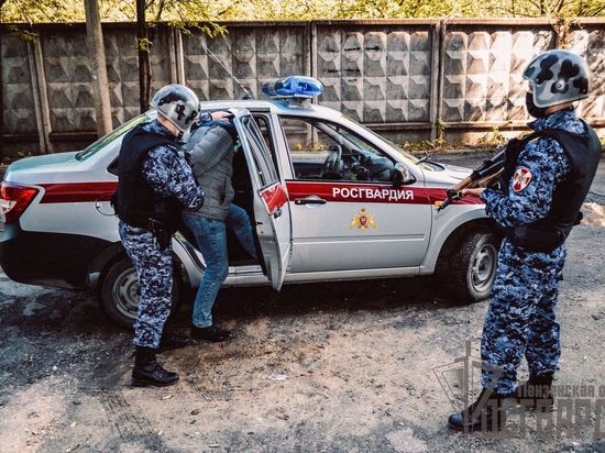 В Пензе задержали двух мужчин, которые хотели вынести металл с завода