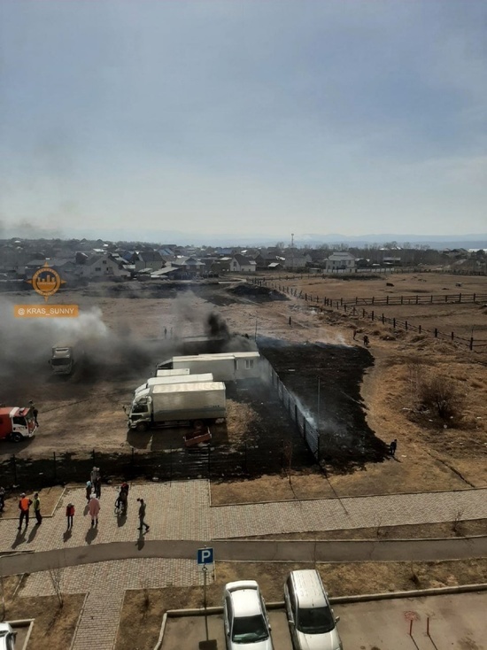 Устроить пожар в выходной на парковке в Солнечном в Красноярске могли школьники