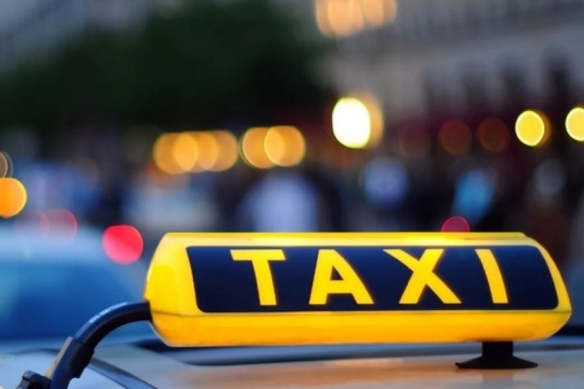 Костромской патриотизм: водитель такси отказался везти туристов, нелестно отзывавшихся о Президенте