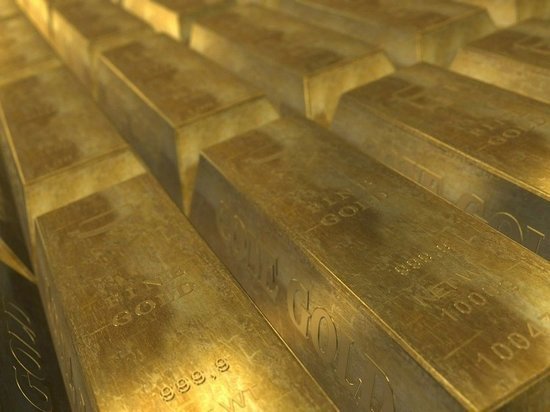 Цена золота превысила две тысячи долларов за унцию