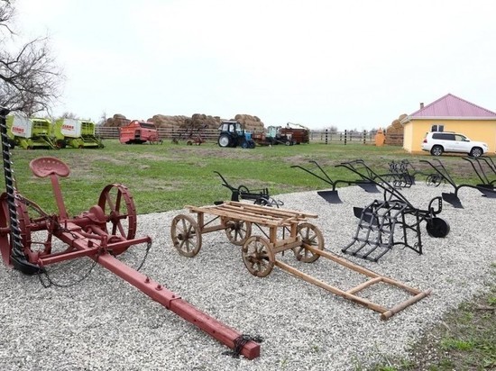 В Астрахани открыли музей с антикварным сельхозяйственным инвентарем