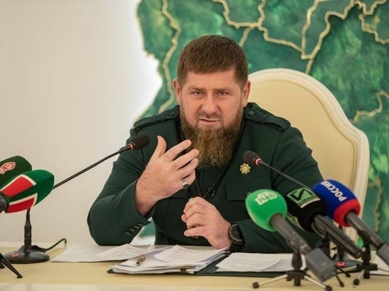 Кадыров назвал гнусным лицемерием обращение засевших на «Азовстали»