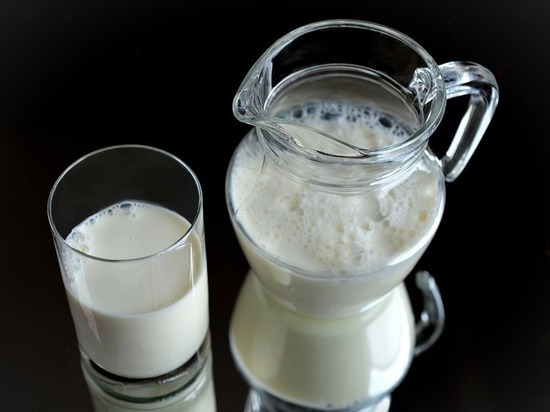 Жителей Владивостока предупредили о сокращении продаж йогуртов, молока и масла