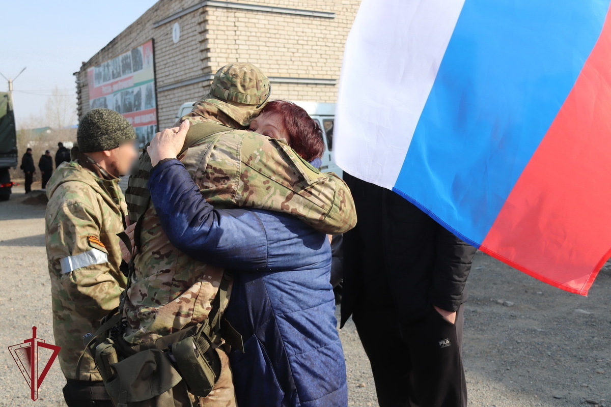 В Читу вернулись росгвардейцы, участвовавшие в спецоперации на Украине - МК  Чита