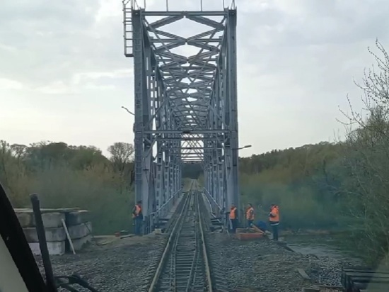 В Белгородской области восстановили поврежденный железнодорожный мост