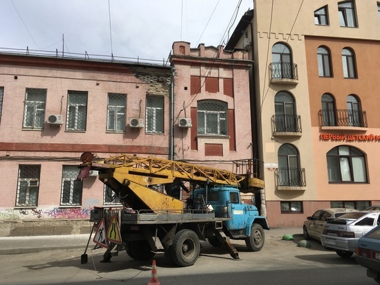 В Саратове обрушилась стена дома, где жил самый старый человек России