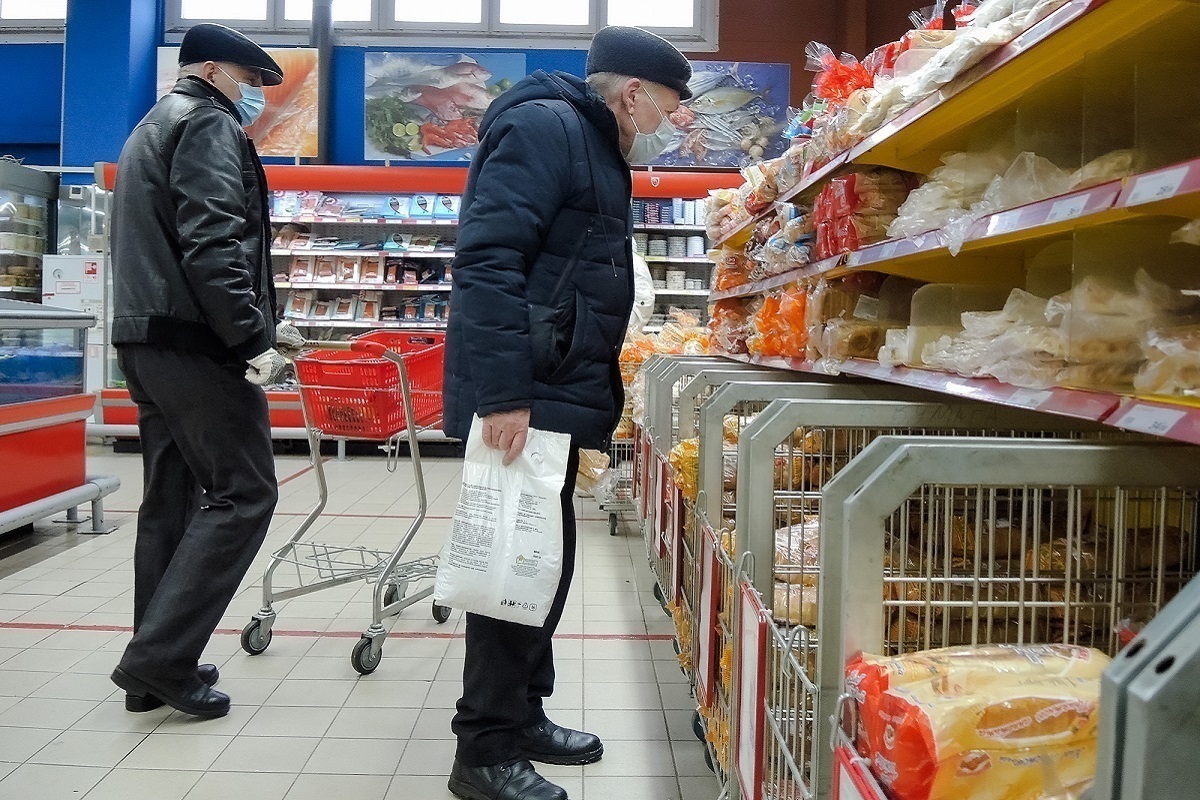 В россии начались продажи. Рост цен. Рост цен в магазинах. Рост цен на продукты. Рост цен в супермаркете.