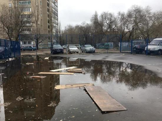 Воронежские дворы около Юго-Западного рынка пришли в полный упадок