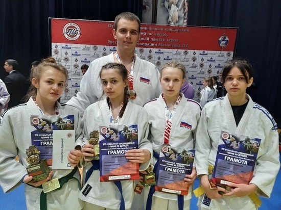 Команда дзюдоистов из ДНР завоевала золото на турнире в РФ