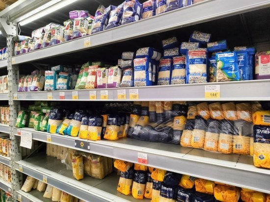 Цены на продукты питания в Петербурге удалось стабилизировать