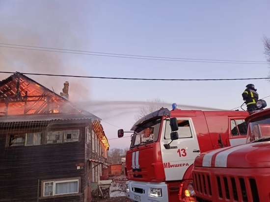 При пожаре в Малой Вишере погибли двое человек