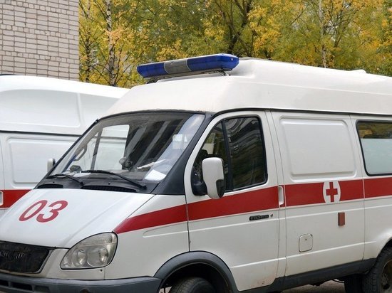 Соцсети: в одном из городов Кузбасса не могут обслуживать новый автомобиль скорой помощи