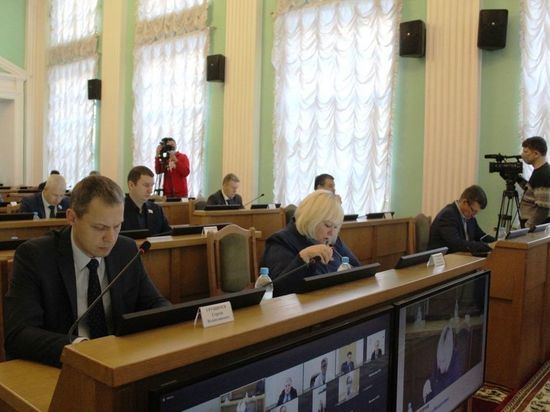 Горсовет на 574 миллиона рублей увеличил бюджет Омска и принял правила этики для депутатов