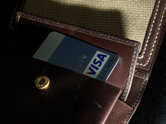 У россиян появилась возможность дистанционно оформить карты Visa и Mastercard иностранных банков