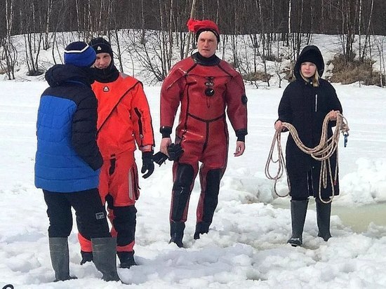 На Сахалине дети вытащили из ледяной воды учителя ОБЖ