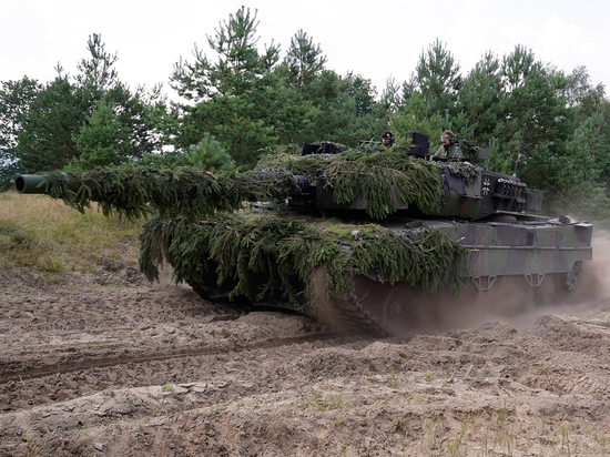 Берлин объяснил задержку отправки танков Украине