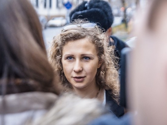 Суд Москвы отправил в колонию участницу Pussy Riot Марию Алехину