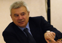 Вагит Алекперов принял решение досрочно сложить полномочия главы "Лукойла"