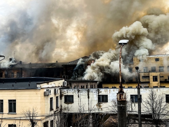 В Твери серьёзный пожар: на месте работают спасатели