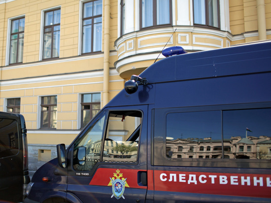 Калининградские следователи выясняют обстоятельства гибели водителя, которого придавило прицепом автовоза