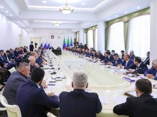 Глава Дагестана провёл заседание с руководителями муниципалитетов