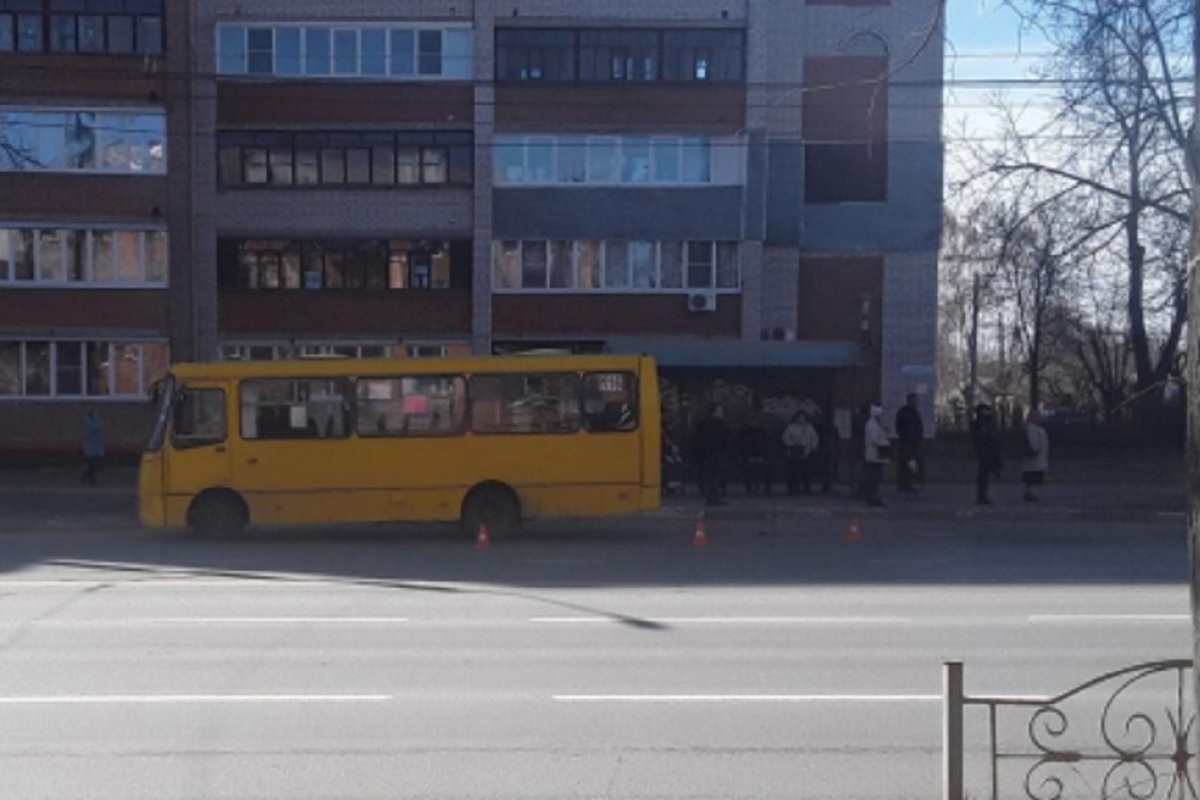 После иваново. Автобусы Иваново. Ивановский автобус. Движение 122 автобуса в Иванове. Маршрутки газели Рафики Иваново.