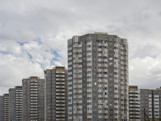 Петербургские застройщики сократили вывод жилья на первичный рынок