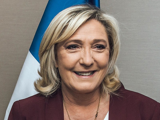Ле Пен заявила, что Франция должна поспособствовать сближению России и НАТО