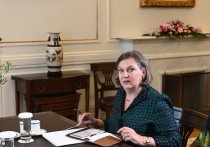 Заместитель госсекретаря США Виктория Нуланд заявила, что Соединенные Штаты ведут переговоры с украинскими властями о предоставлении Киеву «заверений безопасности» в интервью украинской газете «Европейская правда», вышедшем в пятницу 22 апреля