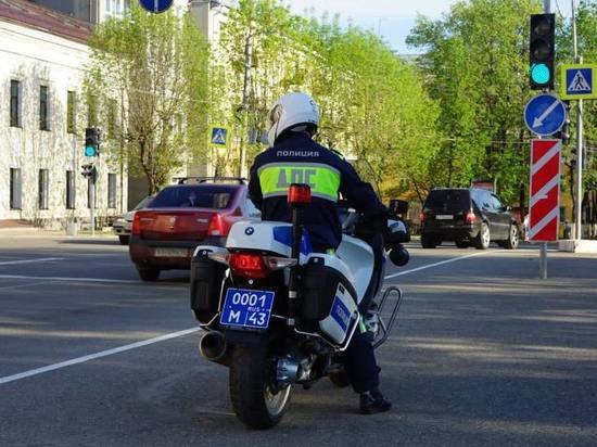 В Кирове мотоэкипажи ДПС начинали патрулировать дороги