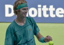 Российский теннисист Андрей Рублев обыграл в полуфинале турнира категории ATP 250 в Белграде итальянца Фабио Фоньини со счетом 6:2, 6:2