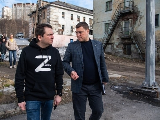 Андрей Чибис и Юрий Сердечкин обсудили с жителями Ленинского округа темы ЖКХ и ремонта дорог