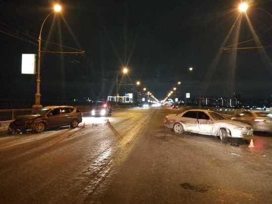Toyota в Новосибирске врезалась в машину KIA и сломала водителю шею