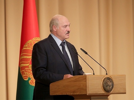 Лукашенко обратился к соседям Белоруссии: "Давайте жить дружно"