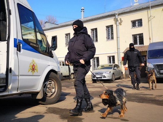 Росгвардейцы обеспечили безопасность на празднованиях Пасхи в Ленобласти