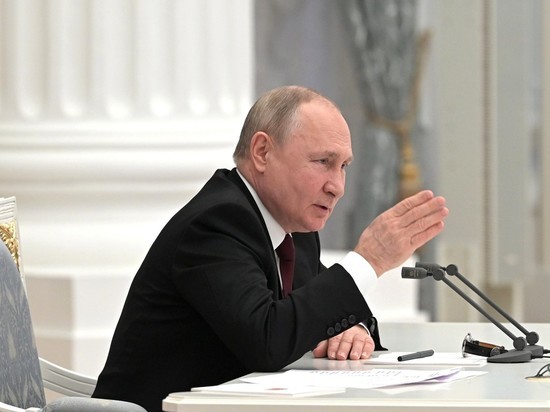 Путин примет участие в петербургском заседании Совета законодателей 27 апреля