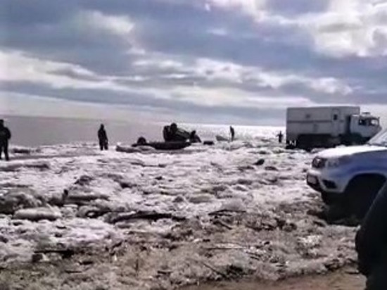 Автомобиль с телами пропавших жителей Сахалина обнаружили в реке