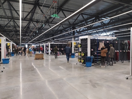 Спортивный гипермаркет Decathlon на улице 9 Мая прекратил работать в Красноярске
