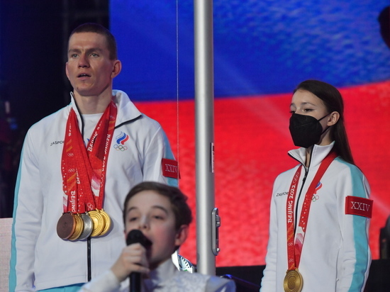 На этой неделе герои Олимпиады-2022 встретятся с Владимиром Путиным, некоторых из олимпийских чемпионов уже сидят на карантине в ожидании чествования в Кремле. Но не все — «МК-Спорт» расскажет, почему Александр Большунов и Анна Щербакова пропустят встречу с президентом России.