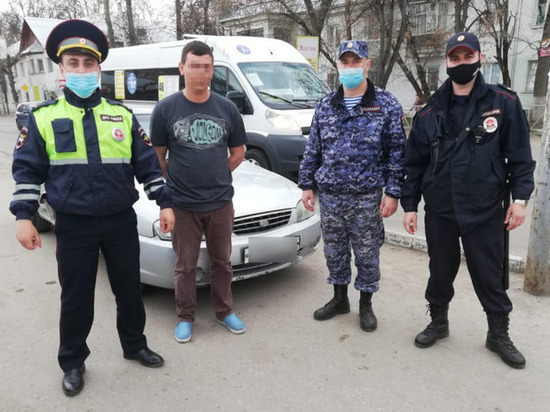В Рязани патрульные пресекли конфликт между водителем и пешеходом