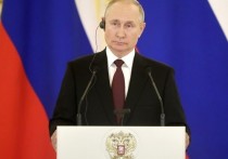 Президент РФ Владимир Путин поручил Генеральной прокуратуре оказать помощь беженцам из Донбасса