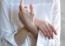 Ревматолог-кардиолог Виктория Львовская рассказала, что существует связь между внешним видом рук человека и его болезнями