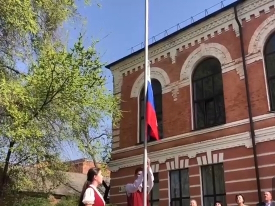Ставропольский губернатор показал видео из школ с исполнением гимна