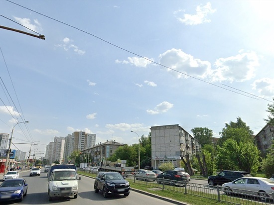 Полуголый водитель подрался с таксистом Uber в Екатеринбурге